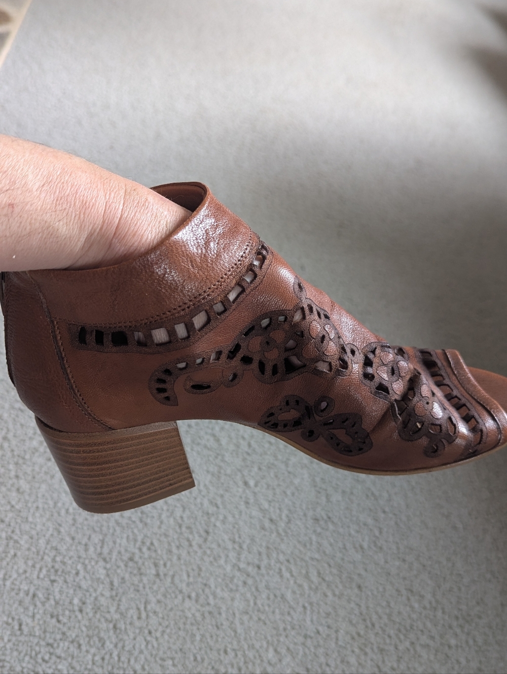 Sundance 8 Camilla Peep Toe Brown Leather Laser Cut Bootie Sandals 38